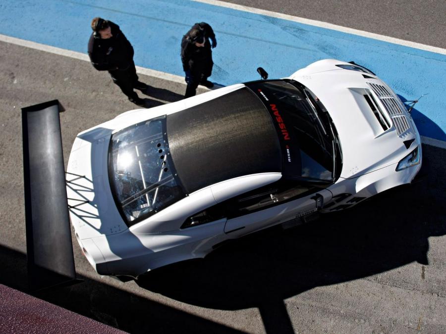  Nissan GT-R GT3 by Nismo 2012 года  (фото 4 из 14)